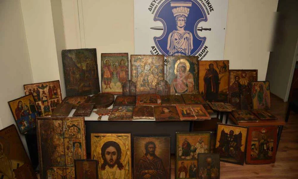 Δύο συλλήψεις για κλοπή αρχαιοτήτων – Κατασχέθηκαν 56 εκκλησιαστικές εικόνες